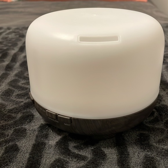 Wood grain Ultrasonic essential oil diffuser - Picture 3 of 8